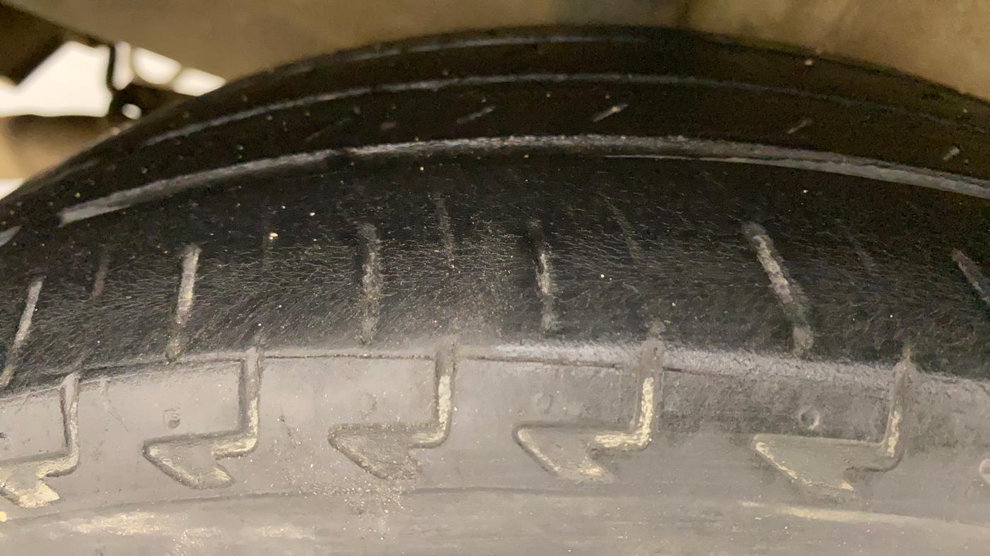 2017 Maruti IGNIS ZETA 1.2 AMT, Petrol, Automatic, 66,129 km, Right Rear Tyre Tread