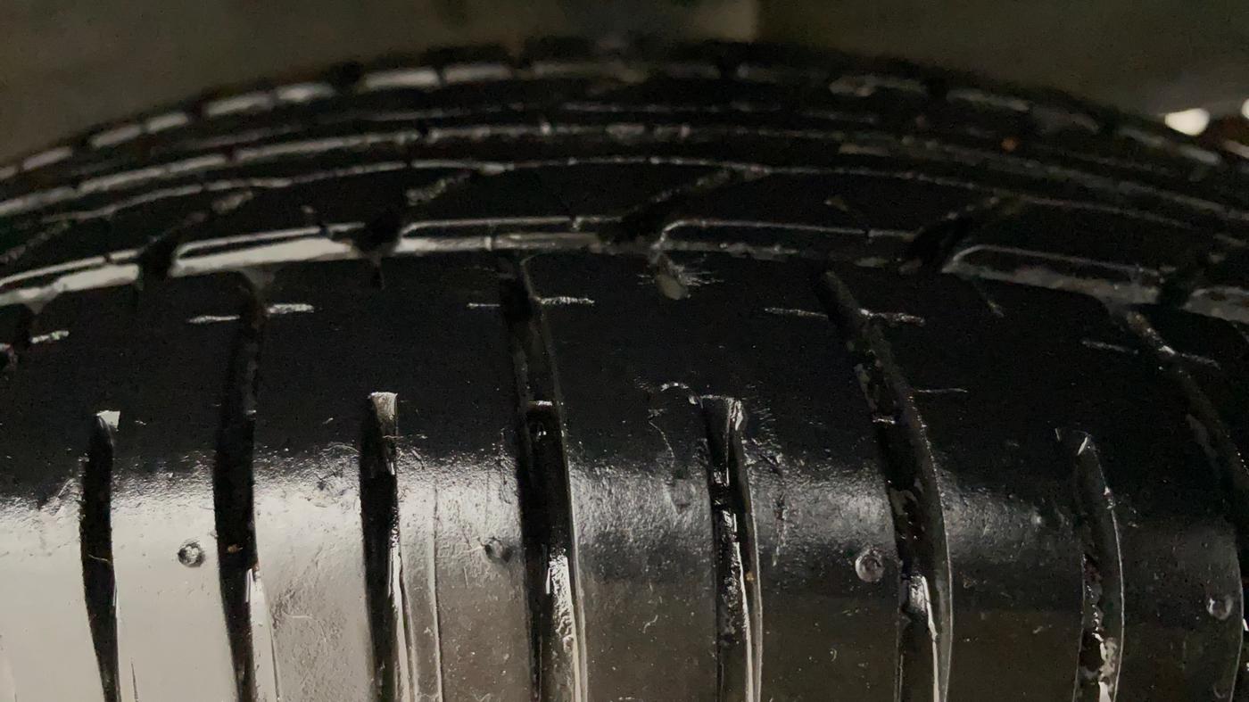 2016 Renault Kwid RXT 0.8, Petrol, Manual, 65,363 km, Left Front Tyre Tread