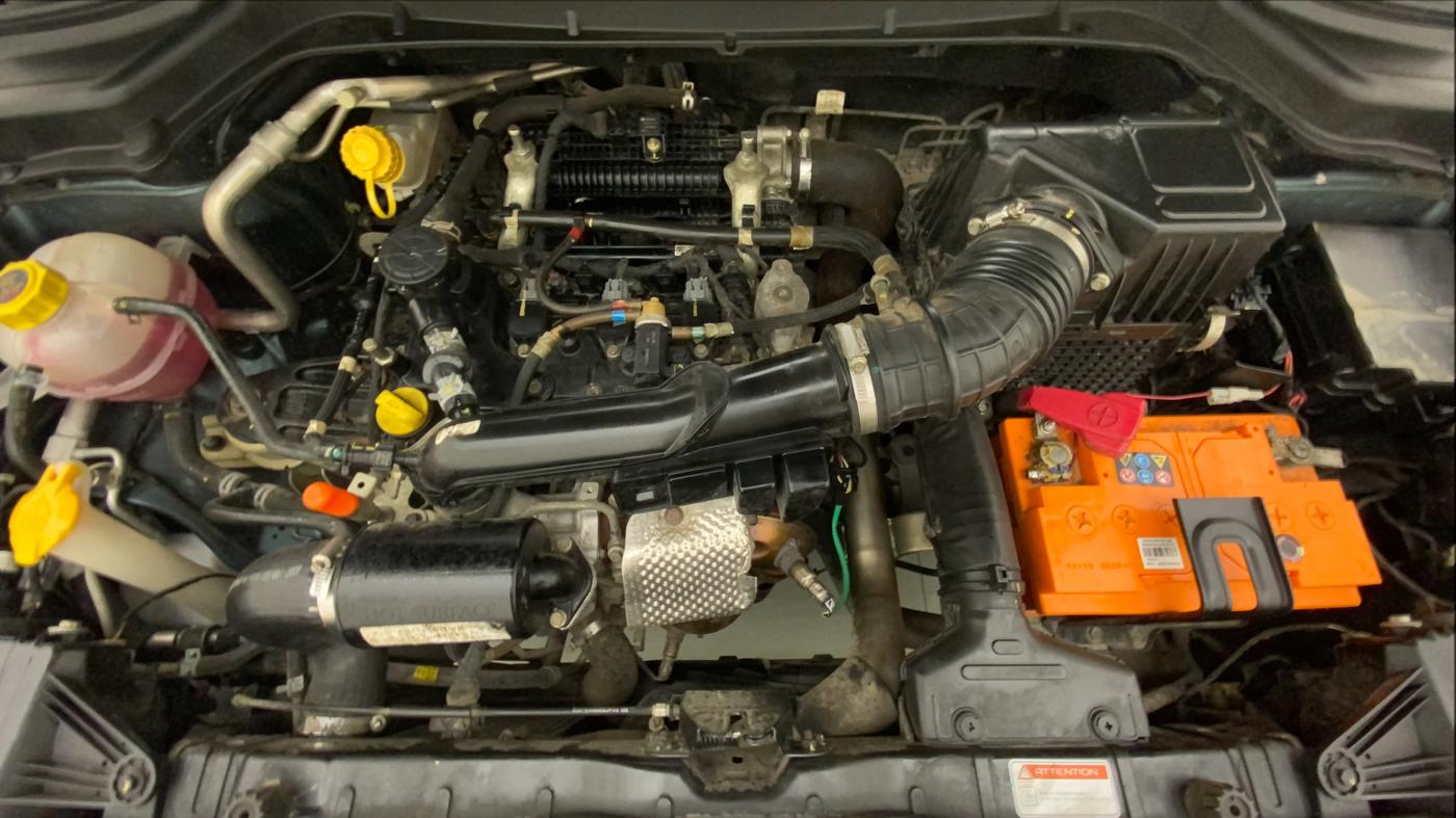 2020 Mahindra XUV300 W4 1.2 PETROL, Petrol, Manual, 56,376 km, Open Bonet