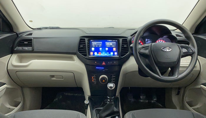 2020 Mahindra XUV300 W4 1.2 PETROL, Petrol, Manual, 56,376 km, Dashboard