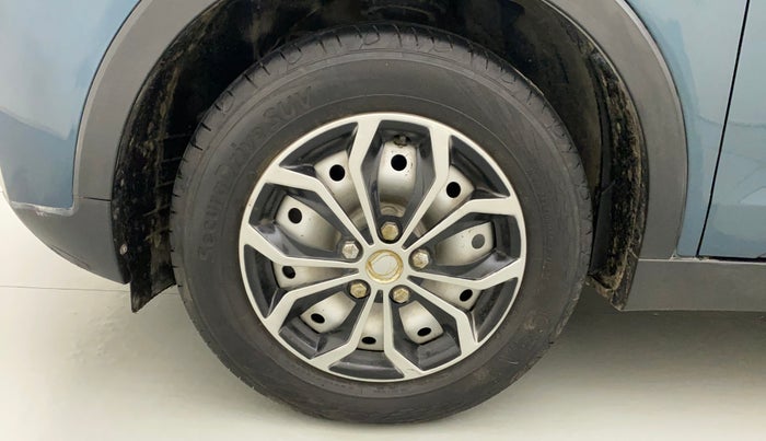 2020 Mahindra XUV300 W4 1.2 PETROL, Petrol, Manual, 56,376 km, Left Front Wheel