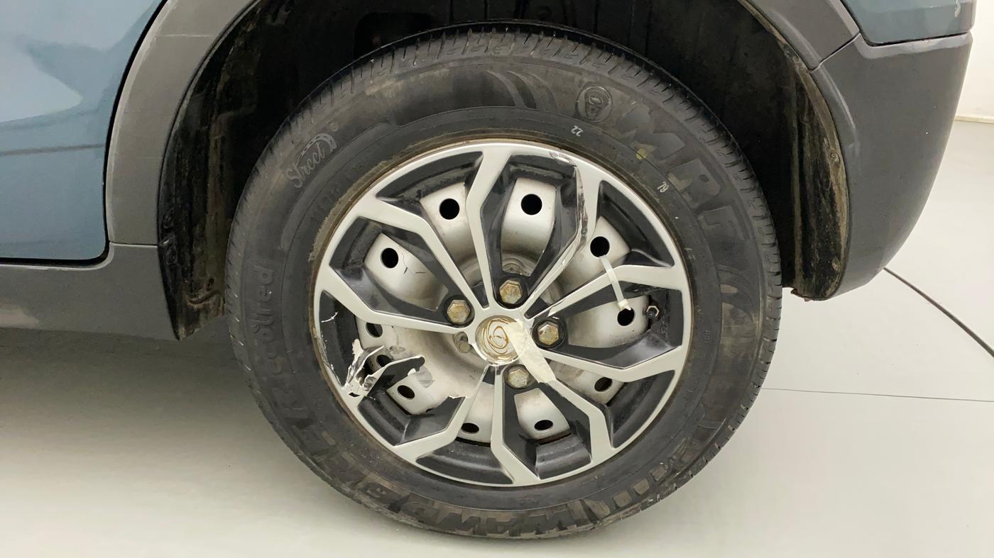 2020 Mahindra XUV300 W4 1.2 PETROL, Petrol, Manual, 56,376 km, Left Rear Wheel