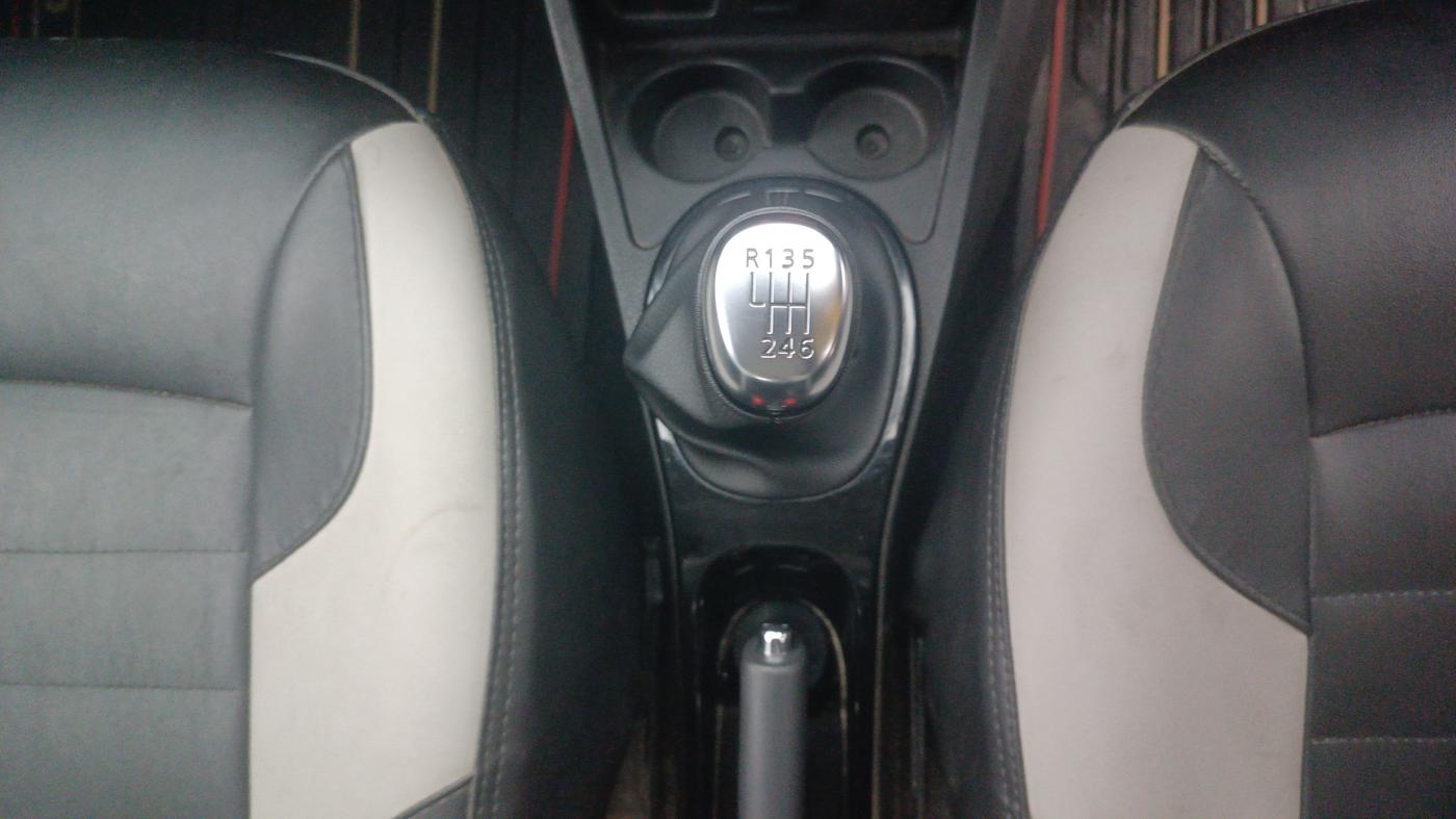 2021 Renault Duster RXZ 1.3 TURBO PETROL MT, Petrol, Manual, 43,370 km, Gear Lever