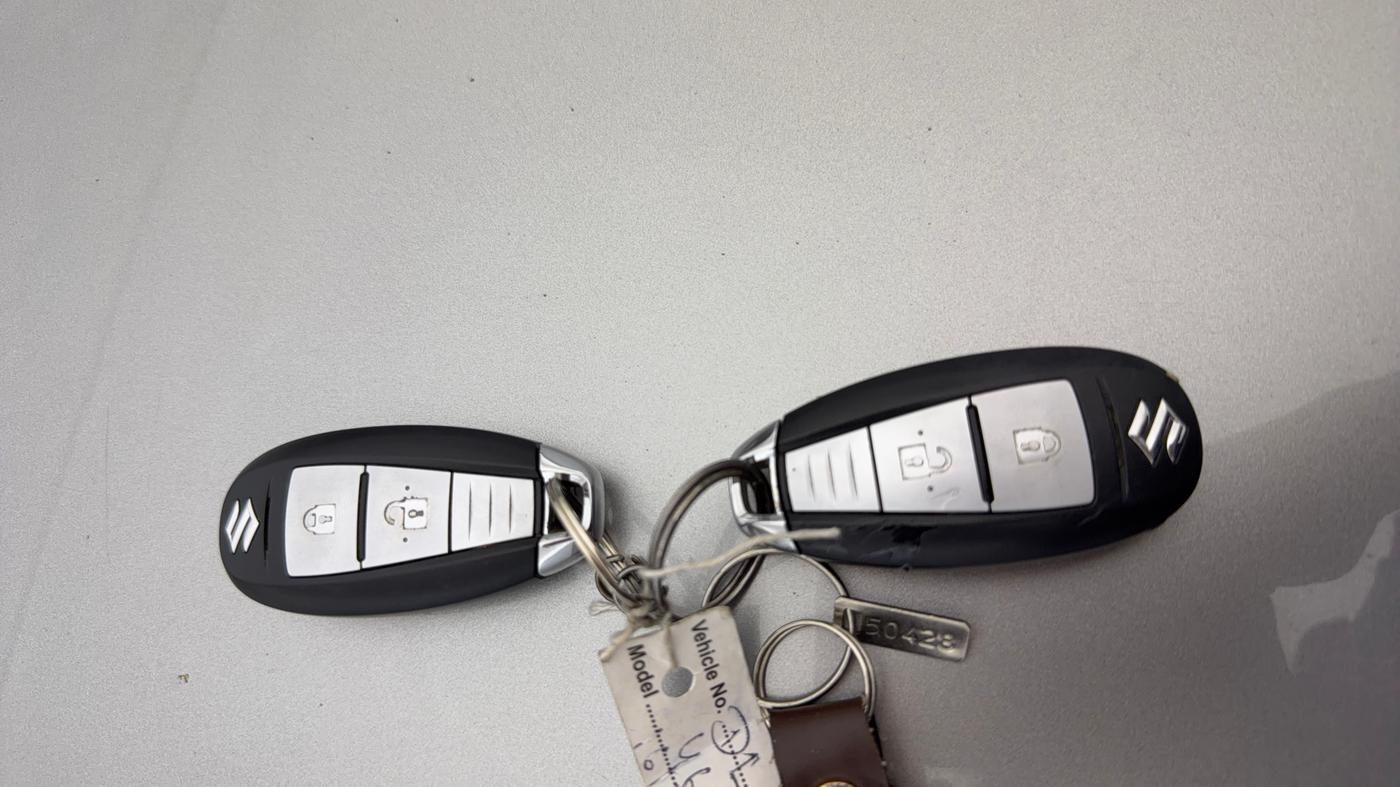 2022 Maruti Vitara Brezza ZXI, Petrol, Manual, 79,119 km, Key Close Up