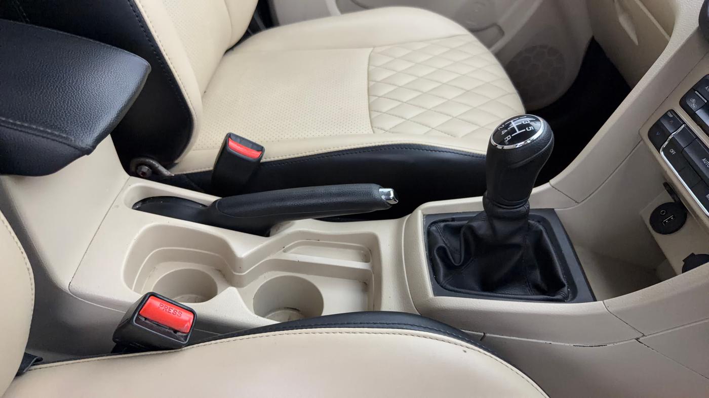 2022 Maruti Vitara Brezza ZXI, Petrol, Manual, 79,119 km, Gear Lever