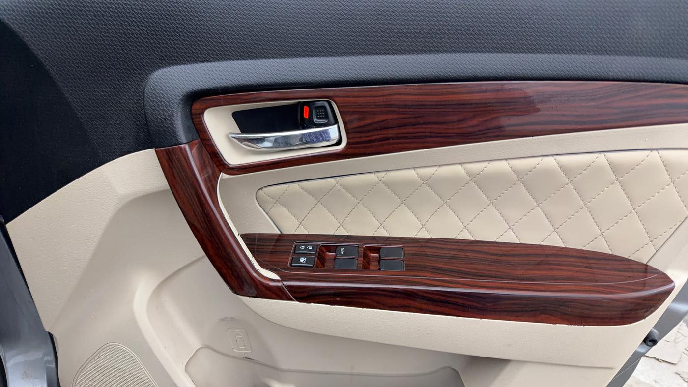2022 Maruti Vitara Brezza ZXI, Petrol, Manual, 79,119 km, Driver Side Door Panels Control