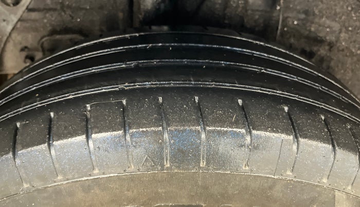 2018 Hyundai Elite i20 SPORTZ 1.2, CNG, Manual, 80,417 km, Right Rear Tyre Tread