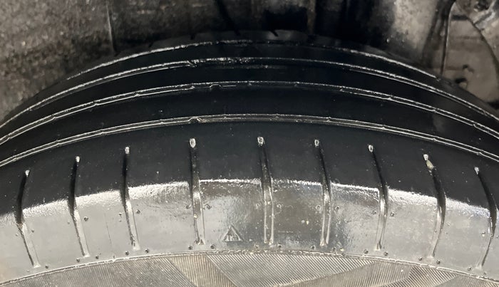 2018 Hyundai Elite i20 SPORTZ 1.2, CNG, Manual, 80,417 km, Left Rear Tyre Tread