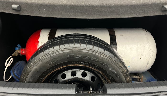 2018 Hyundai Elite i20 SPORTZ 1.2, CNG, Manual, 80,417 km, Boot Inside