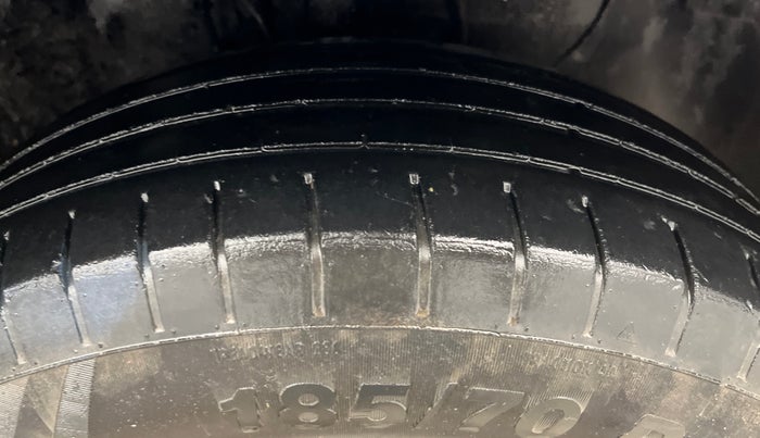 2018 Hyundai Elite i20 SPORTZ 1.2, CNG, Manual, 80,417 km, Right Front Tyre Tread