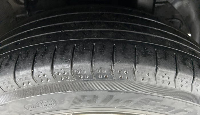 2015 Hyundai Elite i20 SPORTZ (O) 1.4, Diesel, Manual, 58,430 km, Left Rear Tyre Tread