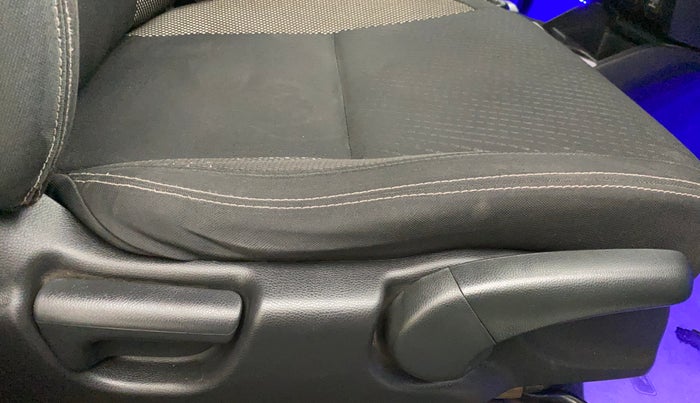 2017 Honda WR-V 1.5L I-DTEC VX MT, Diesel, Manual, 1,46,259 km, Driver Side Adjustment Panel