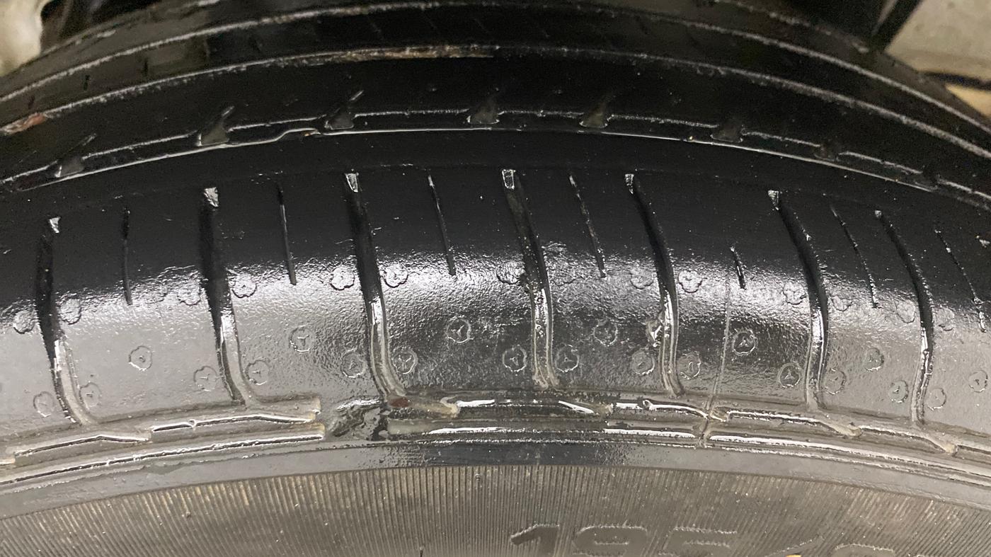 2022 Hyundai VENUE S 1.2, Petrol, Manual, 29,500 km, Left Rear Tyre Tread