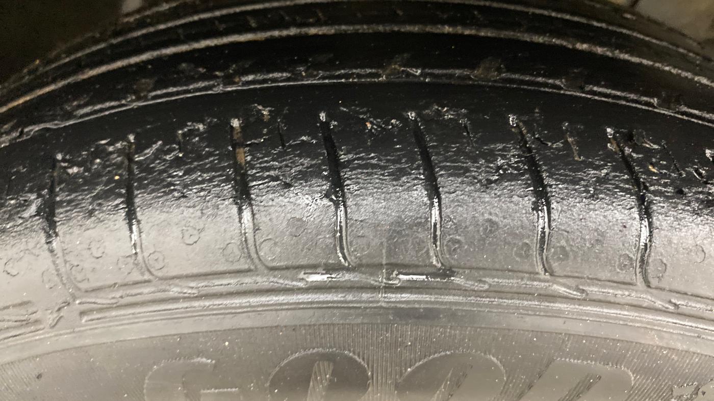 2022 Hyundai VENUE S 1.2, Petrol, Manual, 29,500 km, Left Front Tyre Tread
