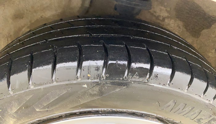 2014 Maruti Alto K10 VXI, Petrol, Manual, 91,059 km, Right Front Tyre Tread