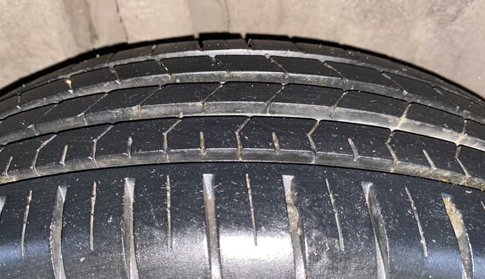 2023 Maruti Baleno DELTA PETROL 1.2, Petrol, Manual, 29,257 km, Right Rear Tyre Tread
