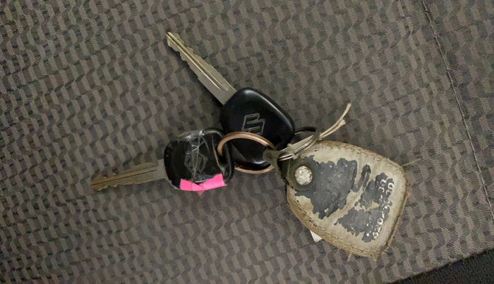 2015 Maruti Wagon R 1.0 LXI, Petrol, Manual, 72,597 km, Key Close Up