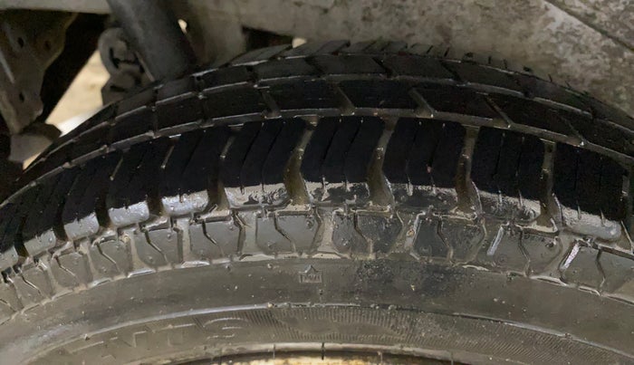 2015 Maruti Wagon R 1.0 LXI, Petrol, Manual, 72,597 km, Right Rear Tyre Tread