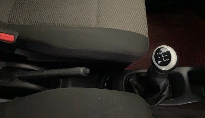 2015 Maruti Wagon R 1.0 LXI, Petrol, Manual, 72,597 km, Gear Lever