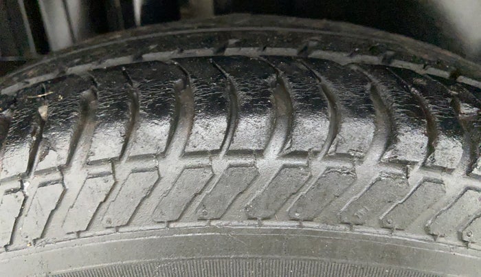 2013 Maruti Swift VDI, Diesel, Manual, Right Rear Tyre Tread