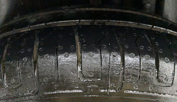 2013 Maruti Swift VDI, Diesel, Manual, Left Rear Tyre Tread