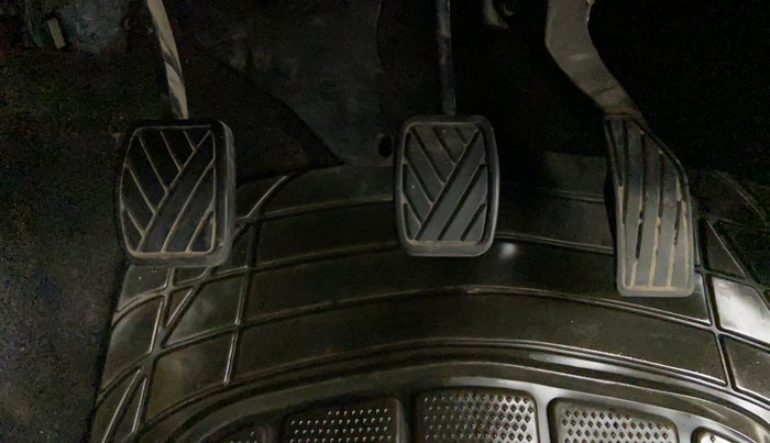 2013 Maruti Swift VDI, Diesel, Manual, Pedals