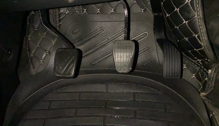 2022 Tata NEXON XM PETROL, Petrol, Manual, 54,531 km, Pedals