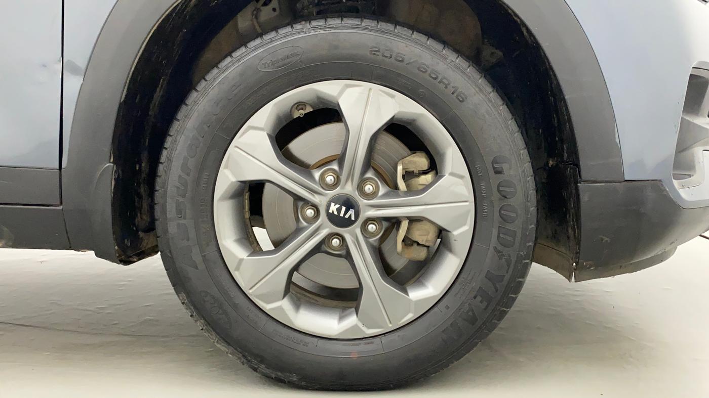 2020 KIA SELTOS HTK PLUS AT 1.5 DIESEL, Diesel, Automatic, 83,460 km, Right Front Wheel