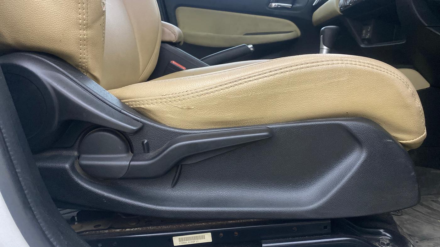 2020 Honda City 1.5L I-VTE V CVT, Petrol, Automatic, 40,390 km, Driver Side Adjustment Panel