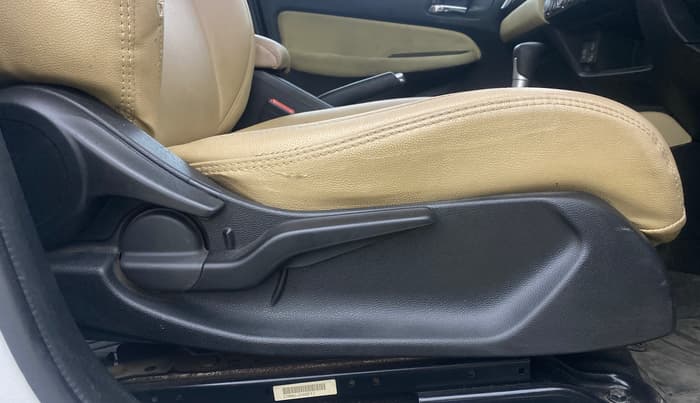 2020 Honda City 1.5L I-VTE V CVT, Petrol, Automatic, 40,390 km, Driver Side Adjustment Panel