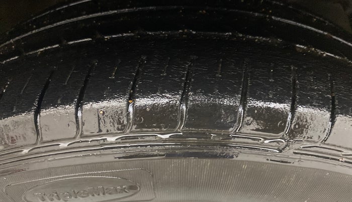 2017 Maruti Dzire ZXI PLUS, Petrol, Manual, 91,143 km, Right Front Tyre Tread