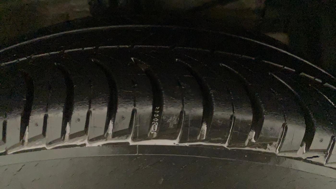 2015 Maruti Ciaz VXI+, Petrol, Manual, 34,355 km, Right Front Tyre Tread