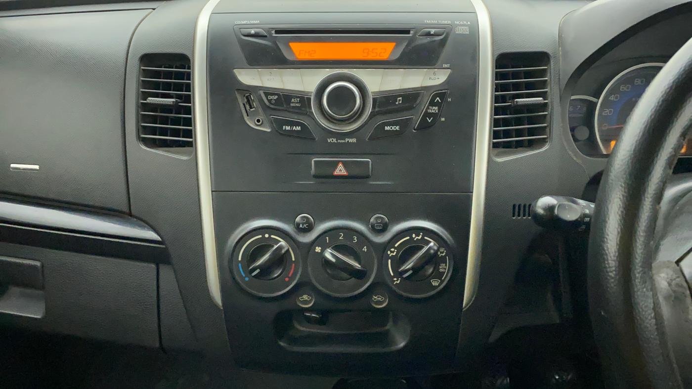 2013 Maruti Wagon R Stingray VXI, CNG, Manual, 1,16,914 km, Air Conditioner