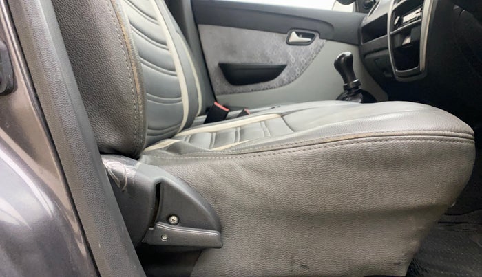 2016 Maruti Alto 800 LXI, Petrol, Manual, 1,16,703 km, Driver Side Adjustment Panel