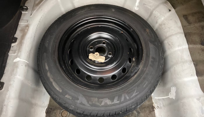 2011 Hyundai Verna FLUIDIC 1.6 VTVT SX AT, Petrol, Automatic, 71,447 km, Spare Tyre