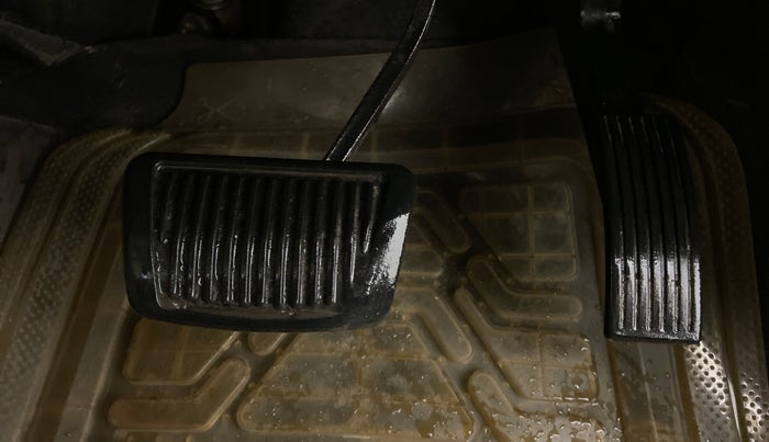 2011 Hyundai Verna FLUIDIC 1.6 VTVT SX AT, Petrol, Automatic, 71,447 km, Pedals