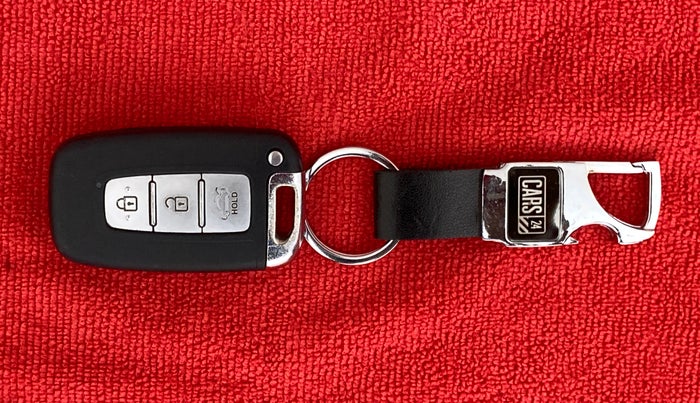 2011 Hyundai Verna FLUIDIC 1.6 VTVT SX AT, Petrol, Automatic, 71,447 km, Key Close Up