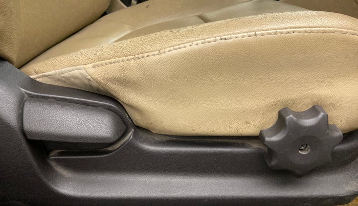 2011 Hyundai Verna FLUIDIC 1.6 VTVT SX AT, Petrol, Automatic, 71,447 km, Driver Side Adjustment Panel