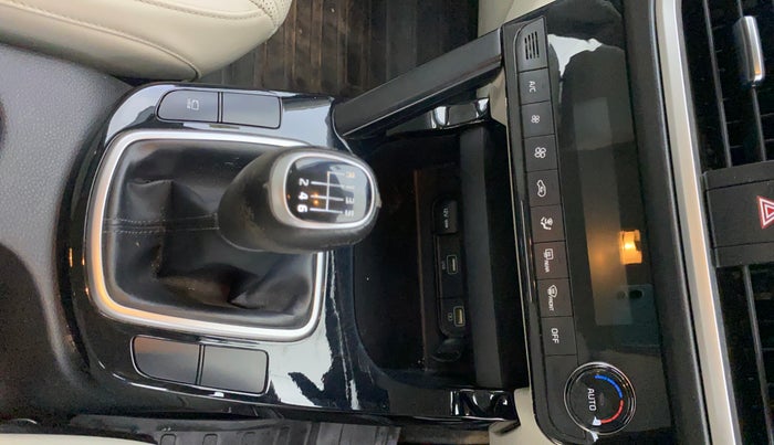 2019 KIA SELTOS HTX 1.5 DIESEL, Diesel, Manual, 82,623 km, Gear Lever