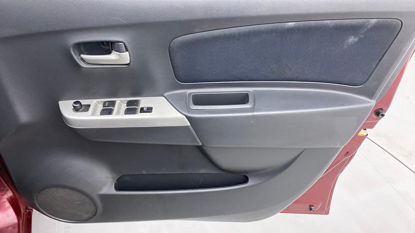 2010 Maruti Wagon R 1.0 VXI, Petrol, Manual, 67,110 km, Driver Side Door Panels Control