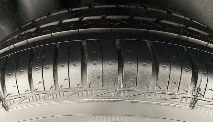 2019 Volkswagen Polo Trendline 1.0 L Petrol, Petrol, Manual, 1,579 km, Right Front Tyre Tread