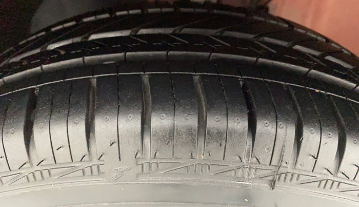 2019 Volkswagen Polo Trendline 1.0 L Petrol, Petrol, Manual, 1,579 km, Left Front Tyre Tread