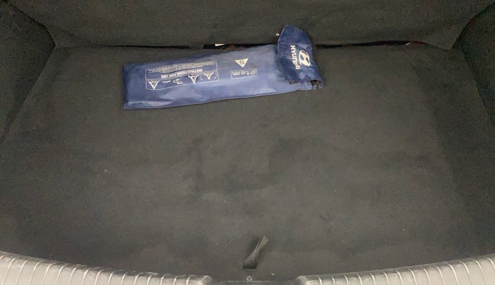 2015 Hyundai Grand i10 ASTA (O) 1.2 KAPPA VTVT, Petrol, Manual, 37,124 km, Boot Inside