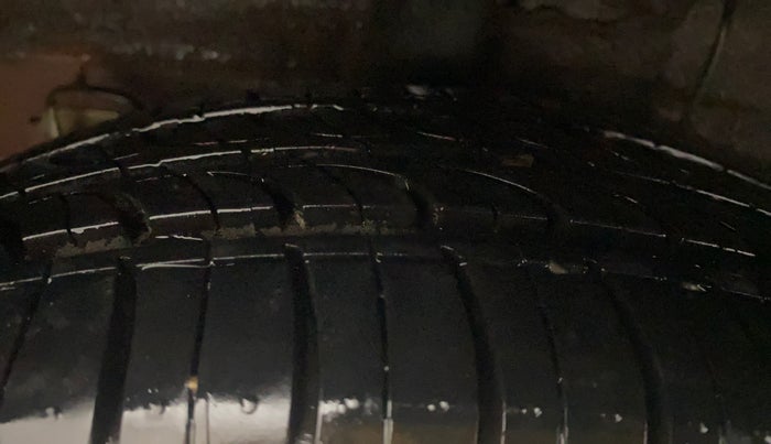 2015 Hyundai Grand i10 ASTA (O) 1.2 KAPPA VTVT, Petrol, Manual, 37,124 km, Right Rear Tyre Tread