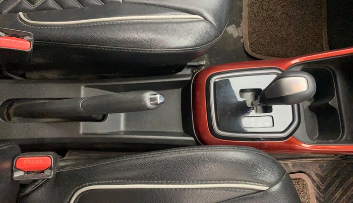 2017 Maruti IGNIS ZETA 1.2 AMT DUAL TONE, Petrol, Automatic, 77,262 km, Gear Lever