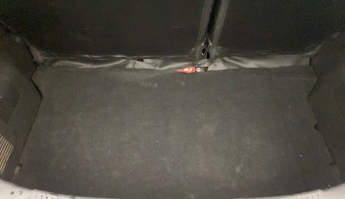 2017 Maruti IGNIS ZETA 1.2 AMT DUAL TONE, Petrol, Automatic, 77,262 km, Boot Inside