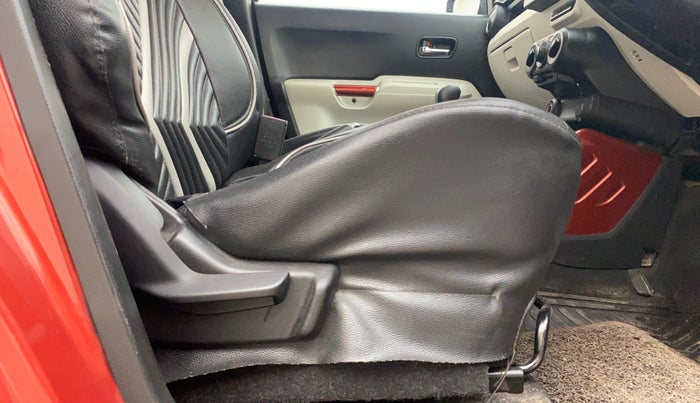 2017 Maruti IGNIS ZETA 1.2 AMT DUAL TONE, Petrol, Automatic, 77,262 km, Driver Side Adjustment Panel