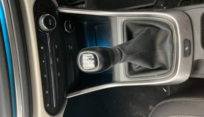 2021 Tata ALTROZ XZ PETROL, Petrol, Manual, 31,474 km, Gear Lever