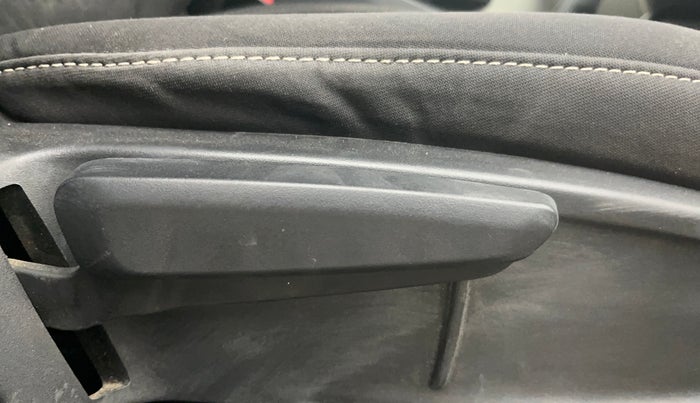 2021 Tata ALTROZ XZ PETROL, Petrol, Manual, 31,474 km, Driver Side Adjustment Panel