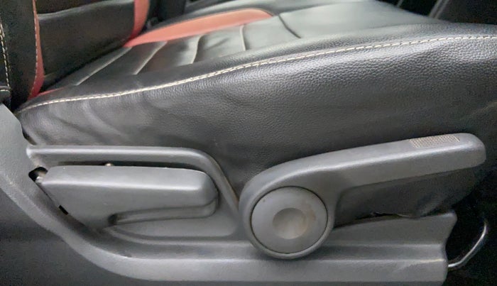 2010 Maruti Swift ZXI, Petrol, Manual, 91,454 km, Driver Side Adjustment Panel